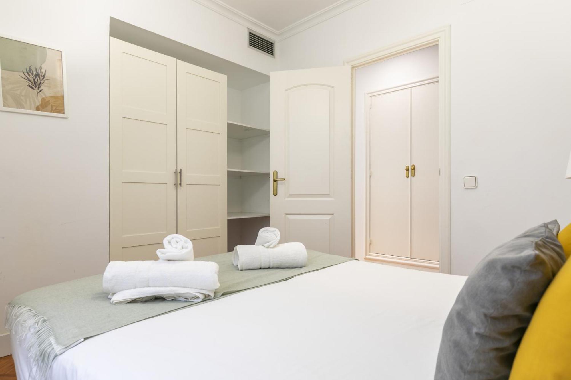 Apartamento Con Vistas Al Parque Del Retiro Madri Exterior foto